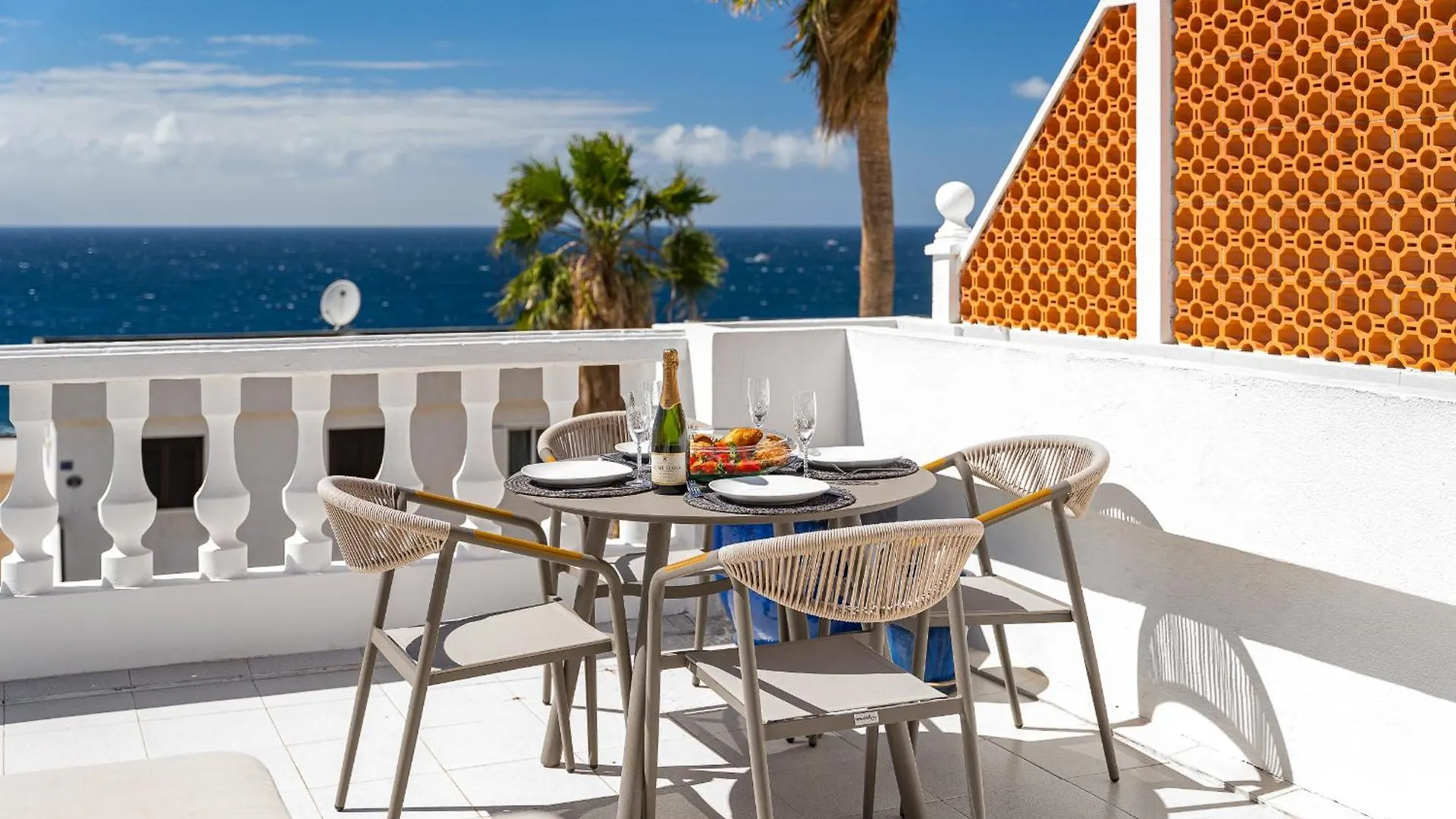 The Garden Apartment Acantilado de los Gigantes Spain